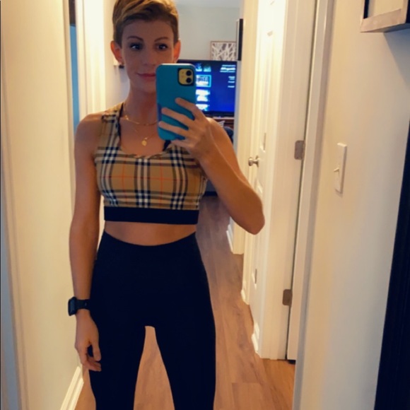 Meet your Posher, Lisa - Picture 5 of 7